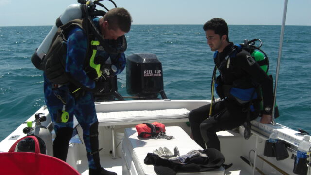S1U Dive Boat Naples 2 divers